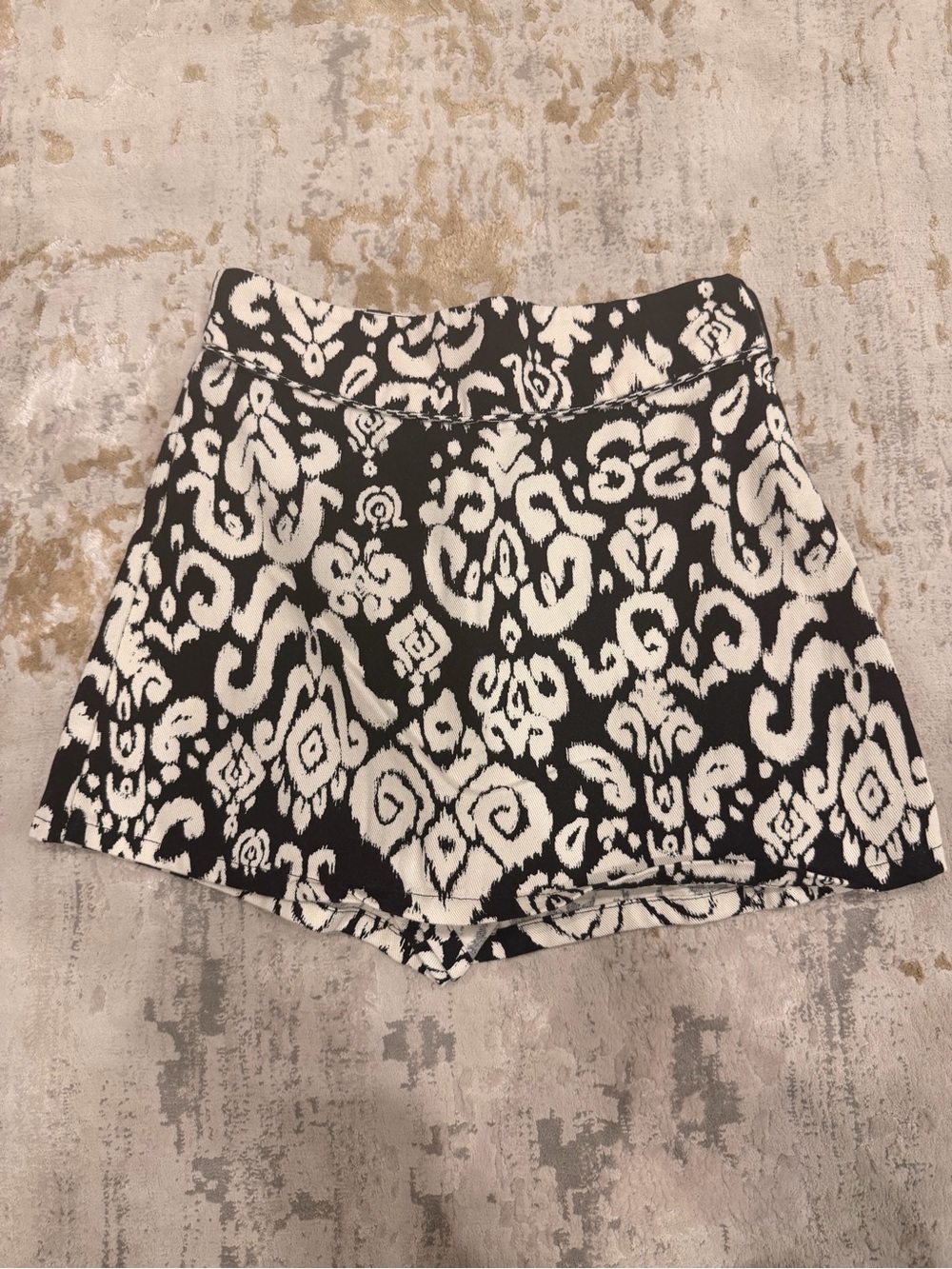 Zara Black & Cream Jacquard High-Waisted Skort